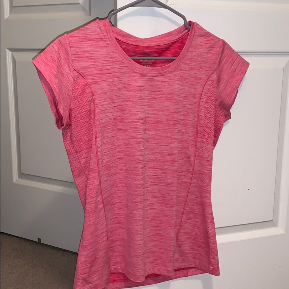 Athletic shirt